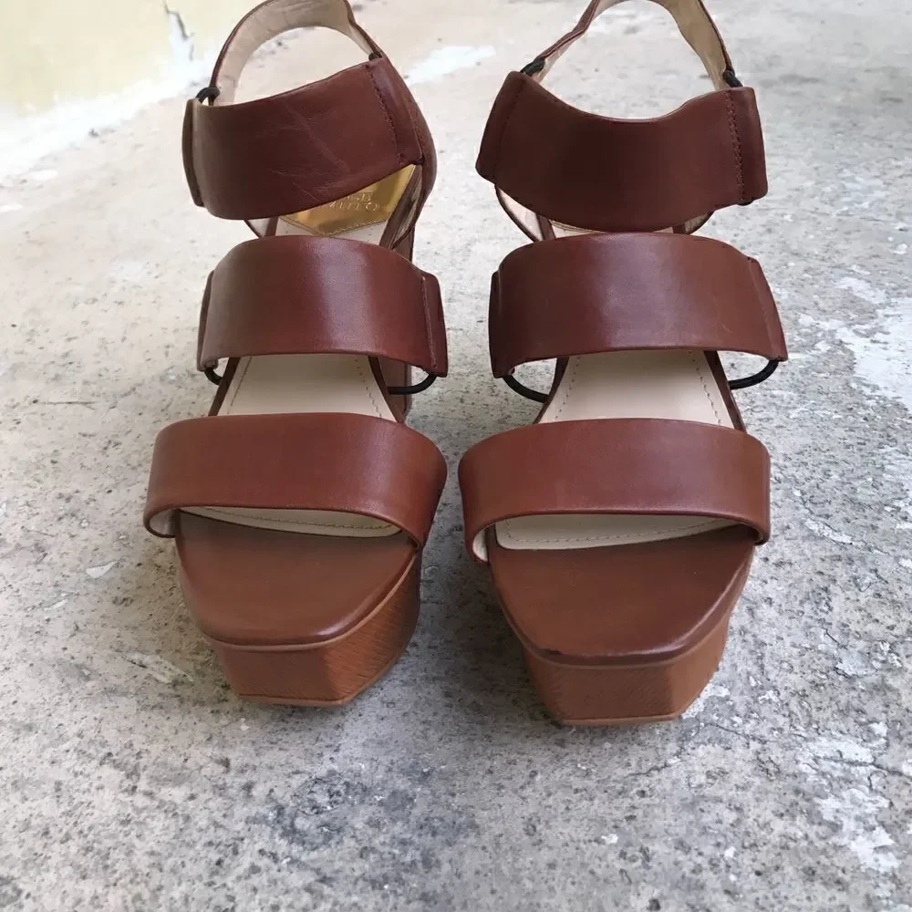 Vince Camuto platforms